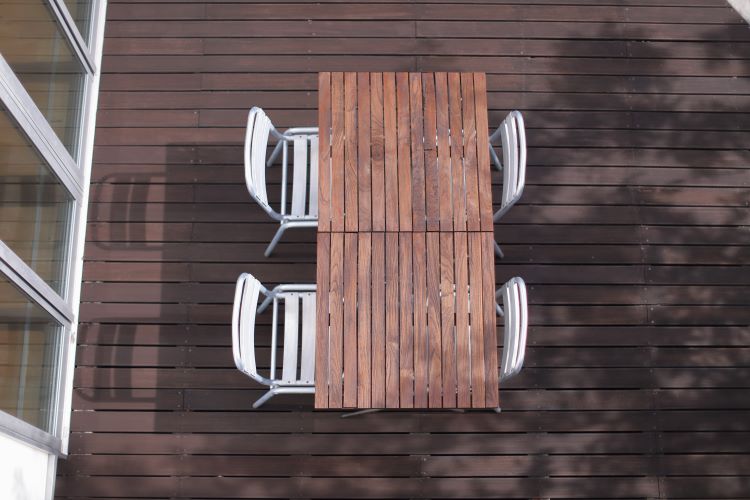 ウッドデッキのお手入れ