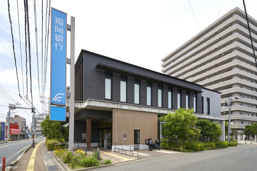 福岡銀行糸島支店 徒歩9分